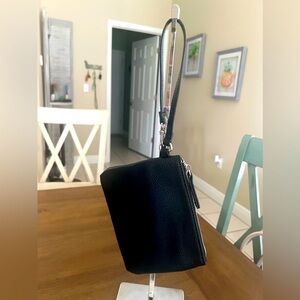 Steve Madden black wristlet